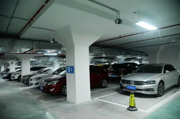 全国景区最大地下停车场春节在武陵源试运行自驾游停车不再难