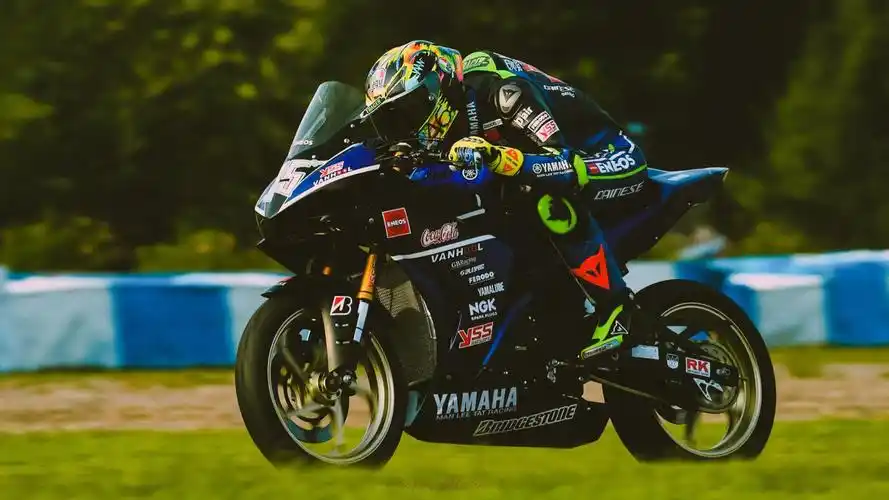 王一博 雅马哈85号摩托车手 - 堆糖,美图壁纸兴趣社区