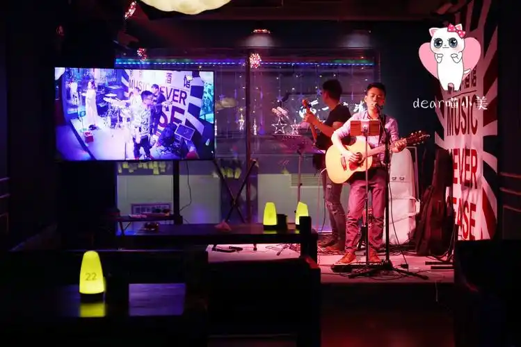 夜游厦门中山路,怎么能错过这家超美的小酒馆