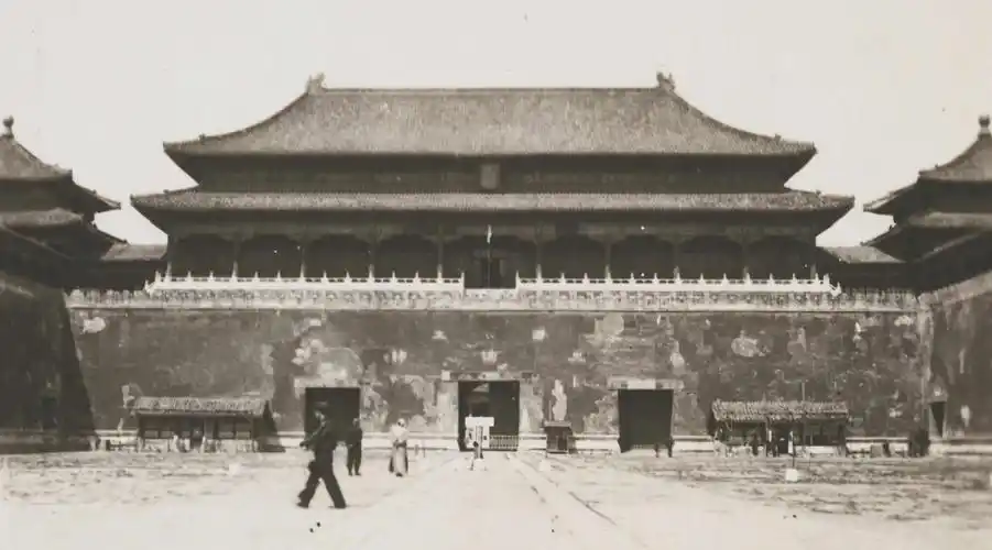 北京解放前老照片:图8是梁思成最喜爱的牌楼,图10光绪被囚禁处