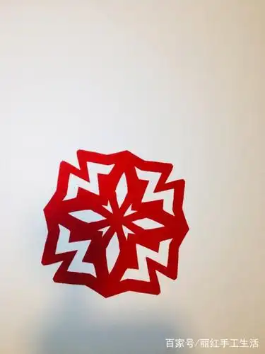 分享这段时间部分剪纸作品,不同款式的窗花,有你喜欢的吗?