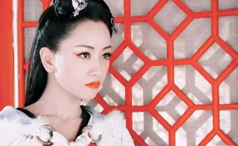 4年前"丢"了《凤囚凰》,4年后再演古装,杨蓉"杀"回来了!