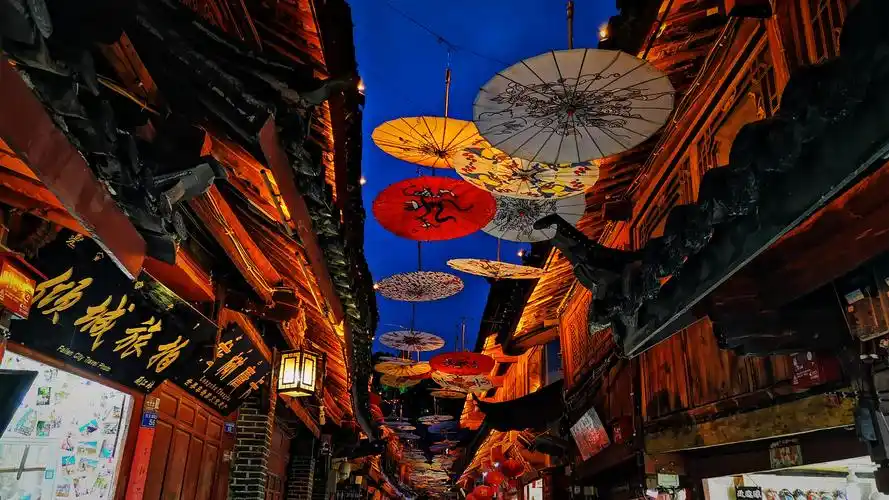 烟雨古城(丽江)