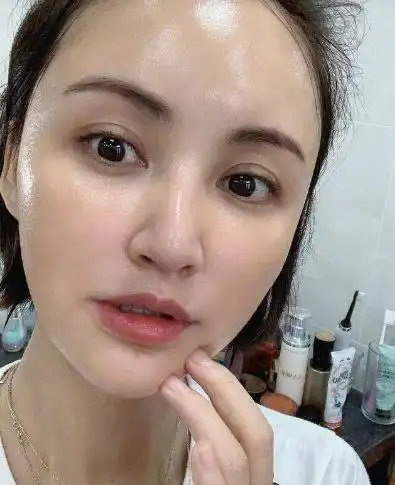 张歆艺晒出自用平价面膜,堪称素颜神器,郑爽:我用2年了!