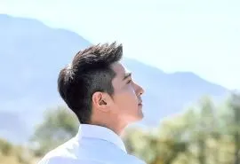 魅力男神赵又廷高清帅气侧脸写真壁纸