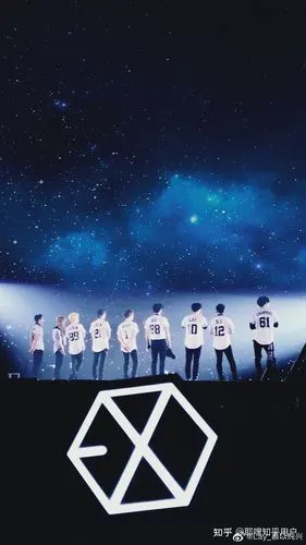 请问有哪些exo合照适合当朋友圈背景的