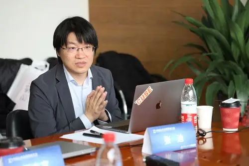 中国人民大学新闻学院副教授张迪