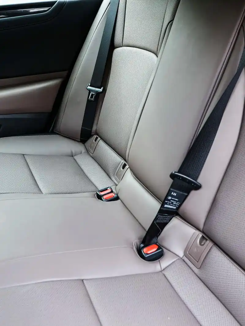 当你把雷克萨斯07后排中央扶手箱 - 抖音