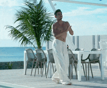 戴娆圆了杨烁的演员梦,却不知众人的火眼金睛早已把他看穿