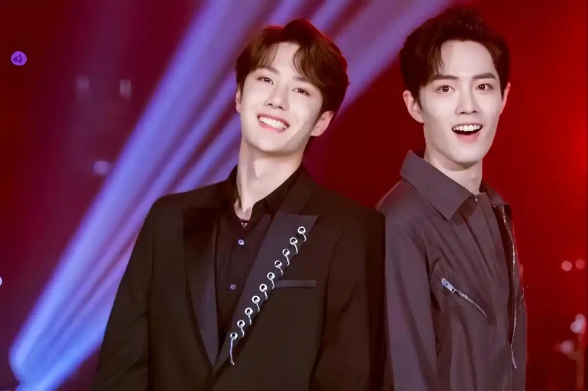 王一博在剧中再次饰演受苦的角色,与肖战在剧中都经历了残酷的刑