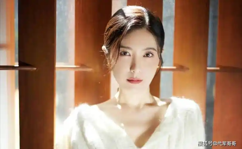 至今未婚的10位大龄女星,各有各的苦衷,最大57岁,最小43岁