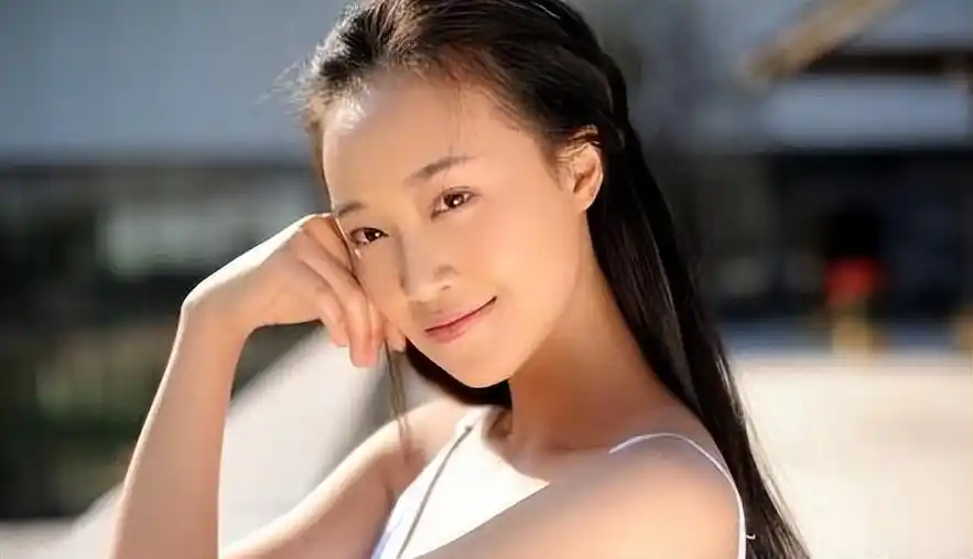 《甄嬛传》中的浣碧扮演者 浣碧由蓝盈莹饰演,是电视剧《甄嬛传》中的