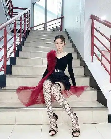 颜值和高跟鞋是女性职场必备么#redvelvet裴珠泫 red velvet的irene