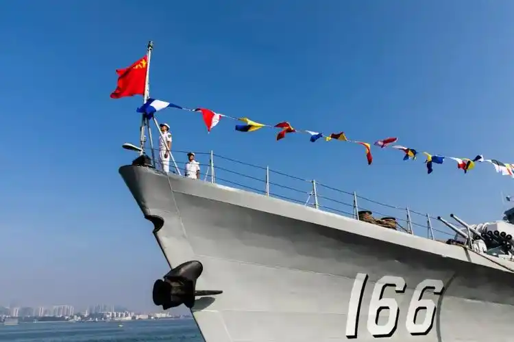 这艘驱逐舰,将"驻扎"重庆_新浪新闻