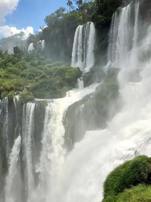 世界三大跨国瀑布奇观