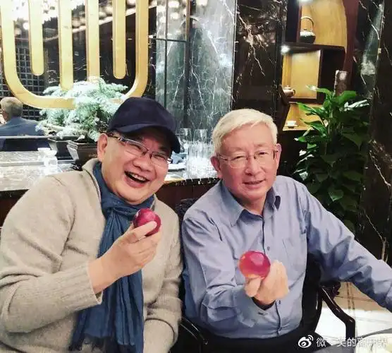 沪上噩耗著名媒体人曹景行去世名门之后姐姐是著名演员曹雷