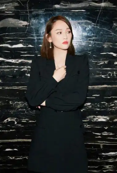 陈乔恩黑色西装魅力写真图片47