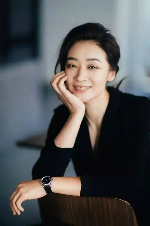 杨婷:红红服老了,不会再演"犀牛"