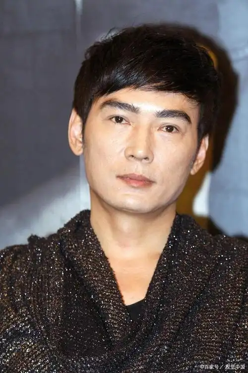 盘点能代表中国男人形象的四大帅哥,气宇轩昂没有一个"娘炮"!