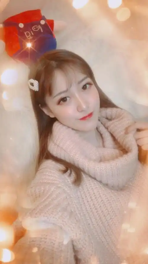 小脸蛋,粉嫩嫩.嘻嘻