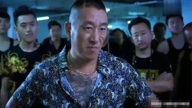 原创持二战转轮手枪抢劫杀人50起1992年2次同民警枪战系列串案下集