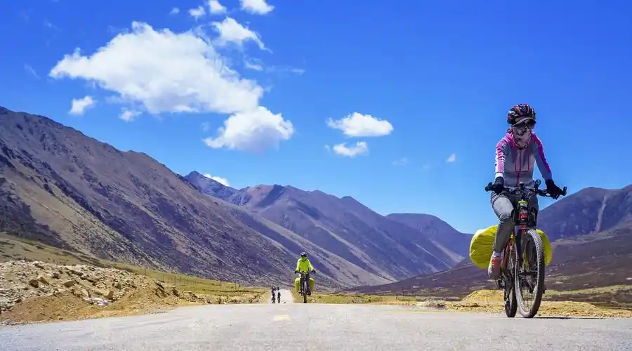 夏日单车骑行,没有这四件防晒装备怎么行