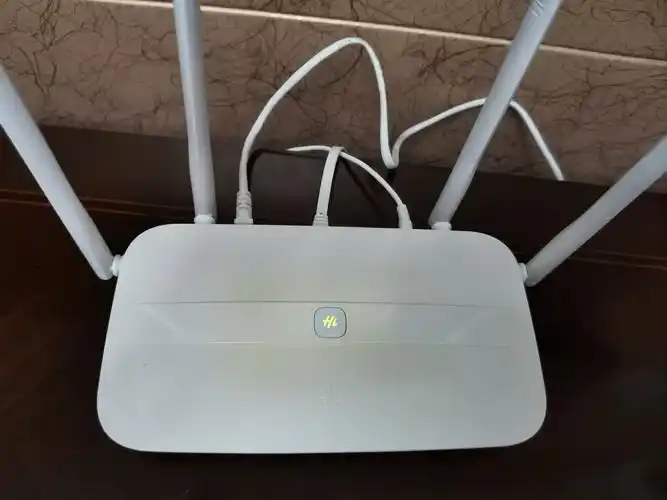 华为路由器ws832白色外壳变黄,很是心慌慌