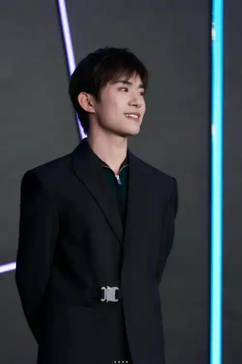 四字 易烊千玺 yyqx 四字弟弟