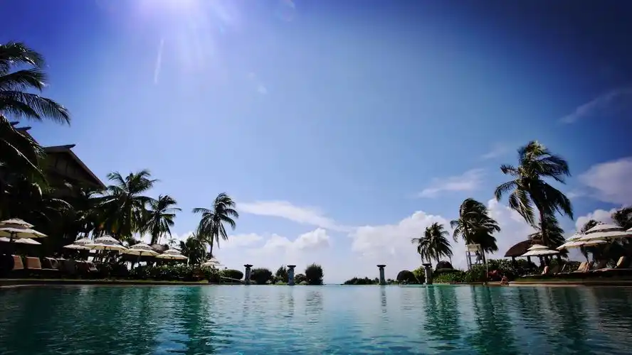 来,一起享受三亚最好的阳光沙滩[亚龙湾希尔顿]