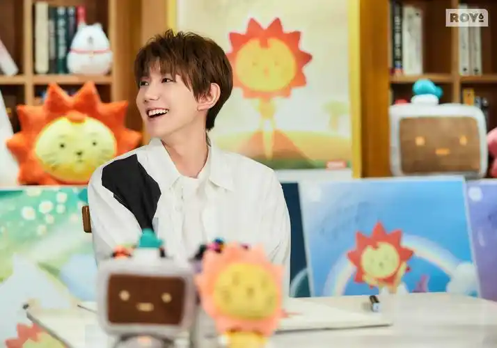 linefriends携手王源正式公开新角色roy6