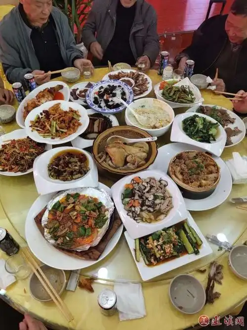 巫溪鸿錱大酒楼初三2月14日营业30桌包席点餐实惠消费