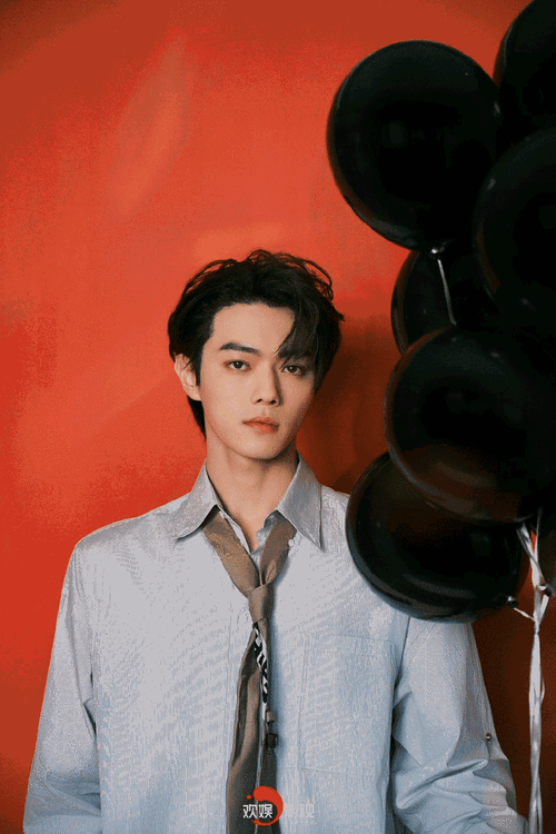 许凯0305生日快乐