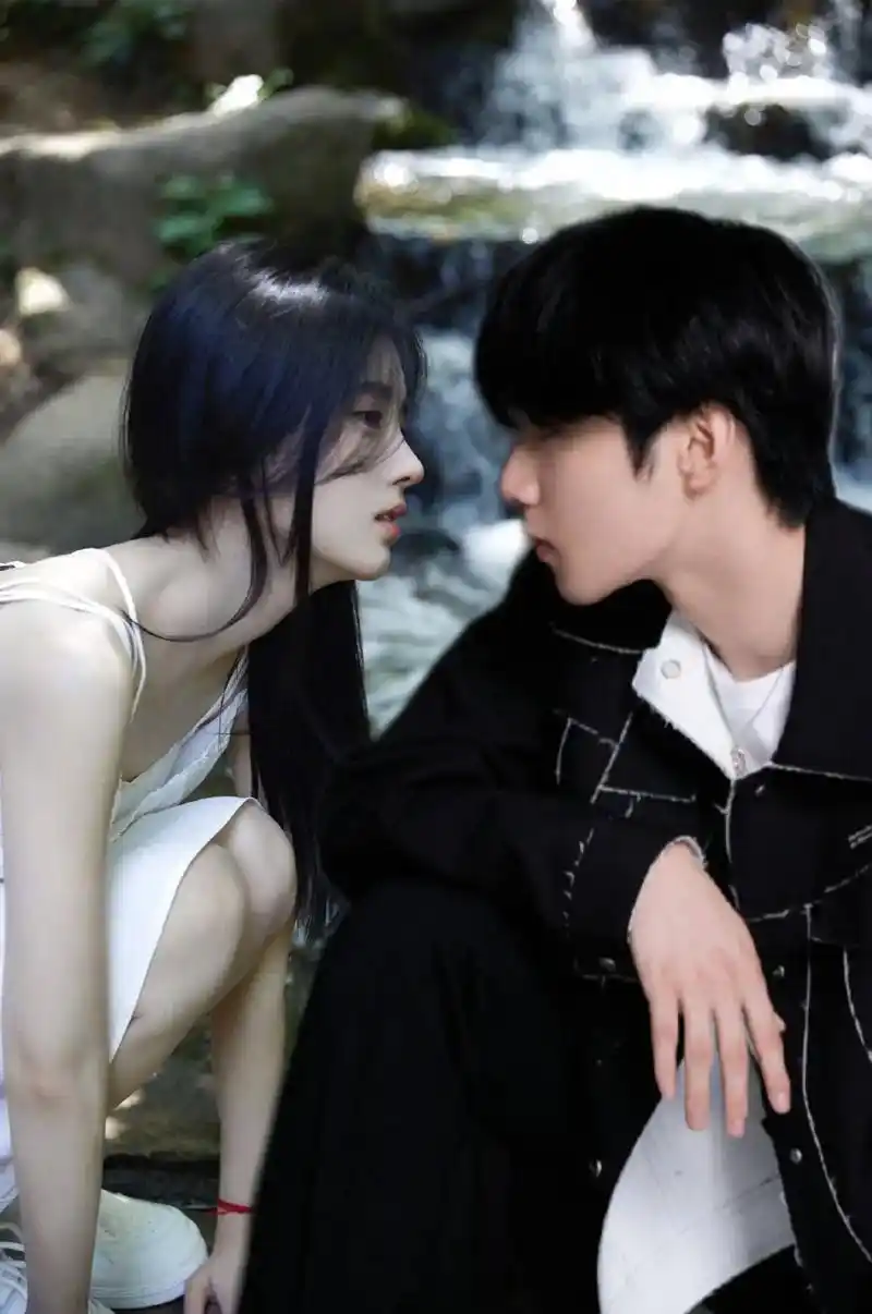 磕到了磕到了,他们真的好甜啊!#鞠婧祎 #刘耀文#宋亚轩#丁 - 抖音