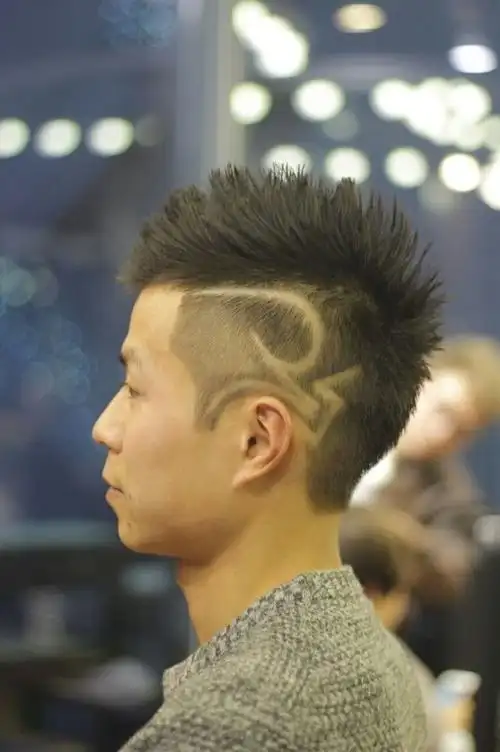 男生在鬓角刻什么图案好看?