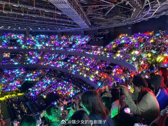 灯牌马嘉祺 | 丁程鑫 | 宋亚轩 | 刘耀文 | 张真源 | 严浩翔 | 贺峻霖