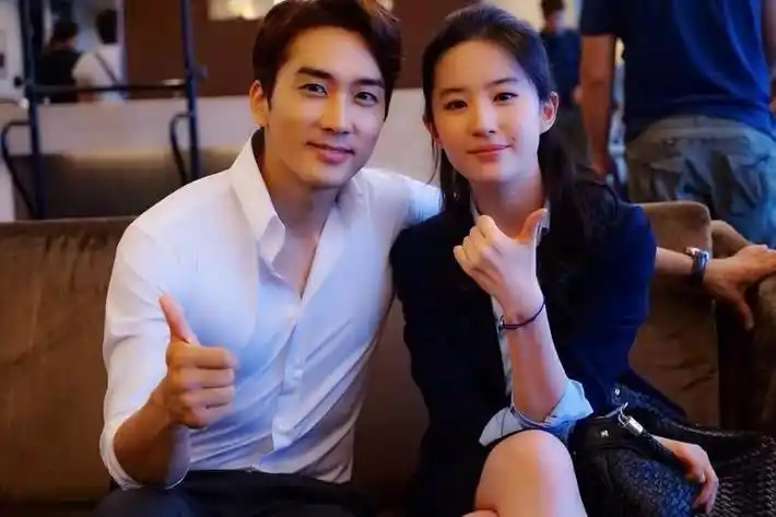 刘亦菲前男友现身某节目聊感情观,疑是和刘亦菲分手的原因曝光