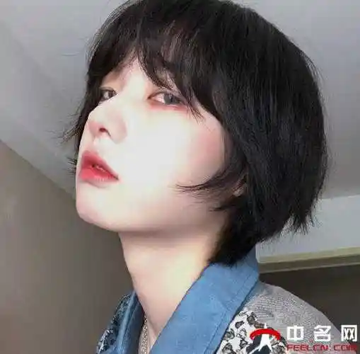 日系少年感慵懒短发女最爱的温柔短发发型