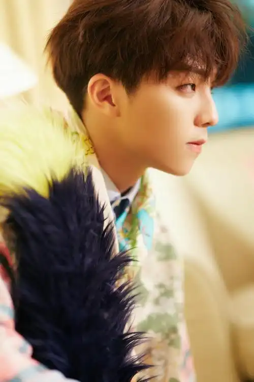 简介:陈立农元气少年写真图片,分享一组陈立农图片