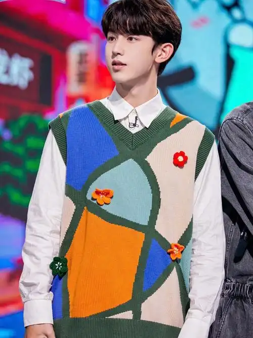 郭俊辰同款穿针织衫的小郭学长好温柔