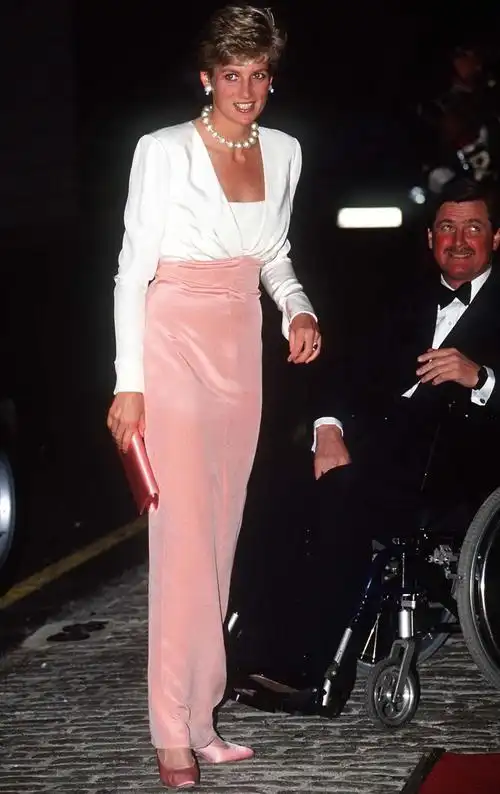 人民的王妃princess diana到底有多时尚?