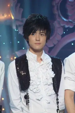 讨厌的动物:猫.   讨厌的事情:别人在背后说是非付辛博身高:1.