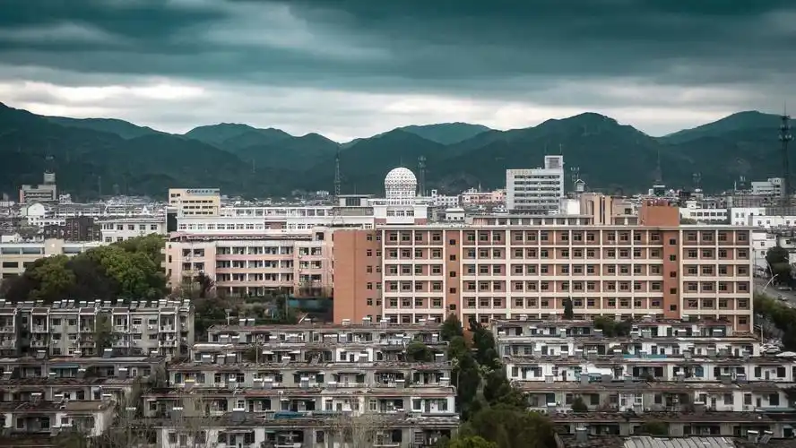 p>安徽省太湖中学创建于1906年,原名 a target="_blank" href="/item