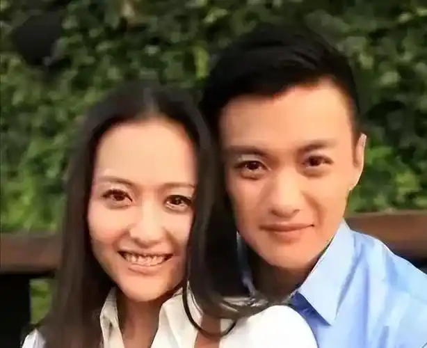 新一代"岩男郎"周一围,凭借能力娶妻子朱丹,儿女双全幸福美满