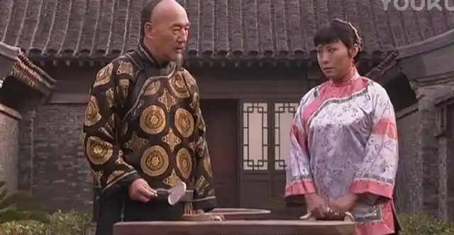 电视剧大宅门第一集里那匹马是真的被杀死了么