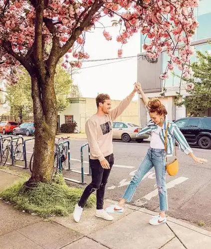 情侣日常拍照姿势大全, 有没有女朋友都要收藏一下哟