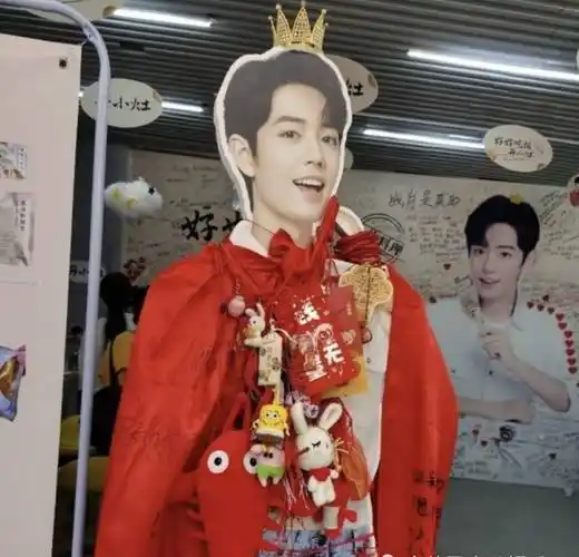 官博自曝:探班肖战"缺斤少两",粉丝袒露了心声_霸霸_品牌_小飞侠