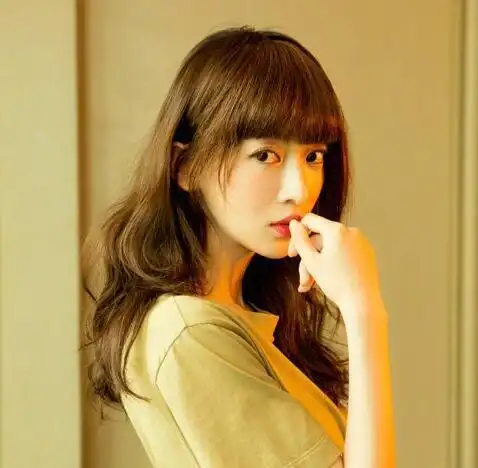 刘海发型女2021年新款,独具风格的刘海发型