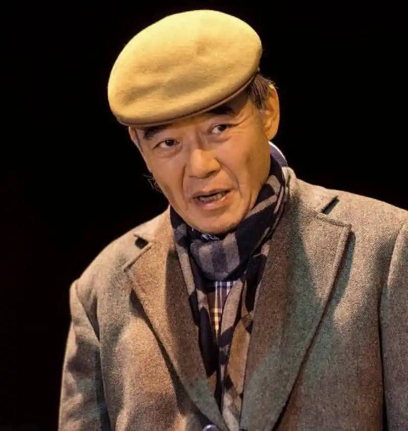 其实真没有必要折腾演员李立群了,他确实没有做什么别的事情,而且多次