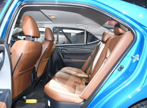 首页 图库 广汽丰田 雷凌双擎e  空间 厂商指导价: ?万