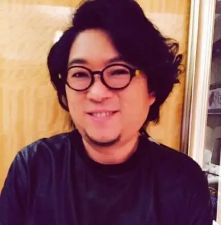 图高晓松自拍照遭调侃浮躁生活解析显赫家世引轰动